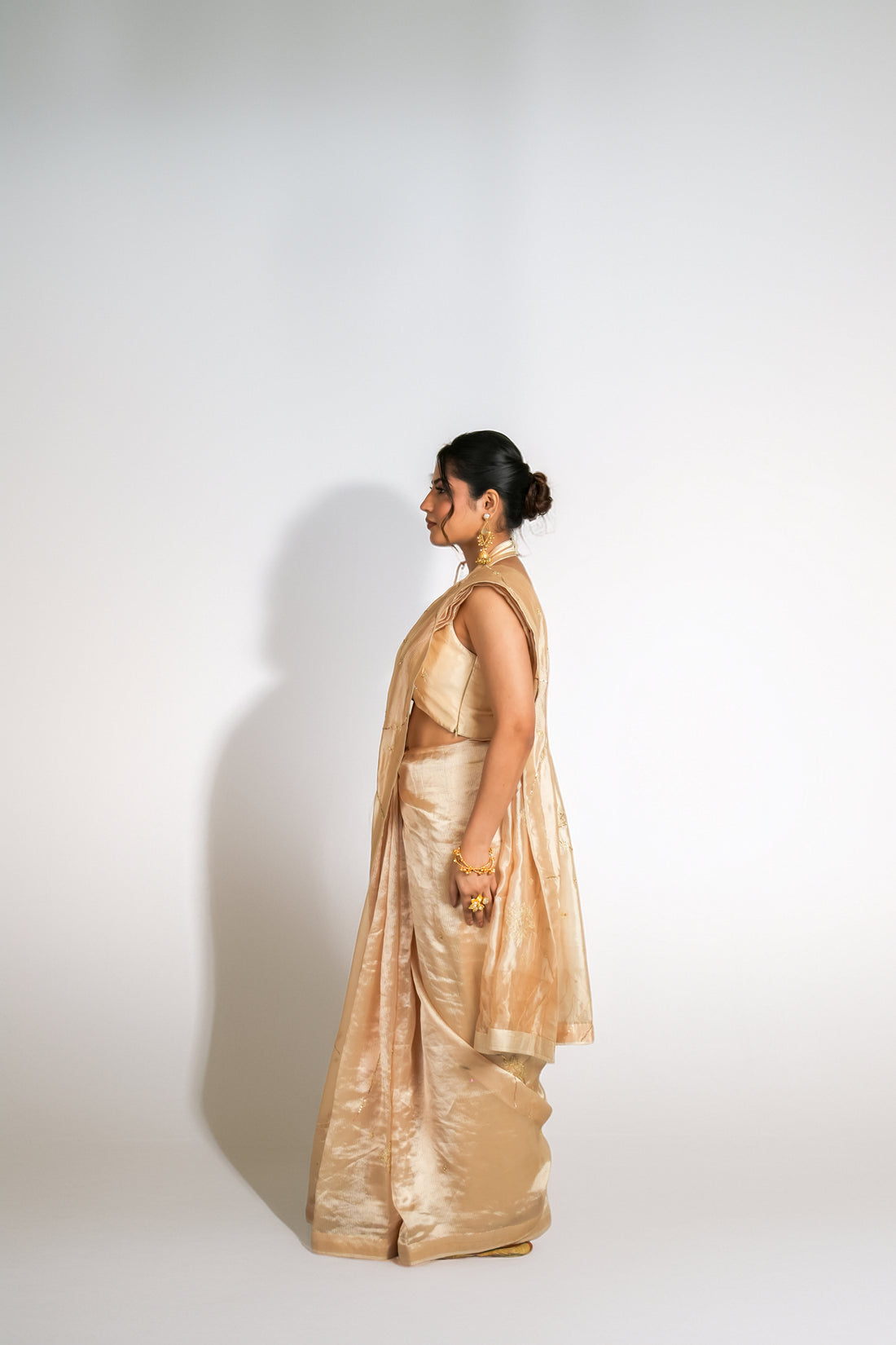 The Dagina| Off White Saree