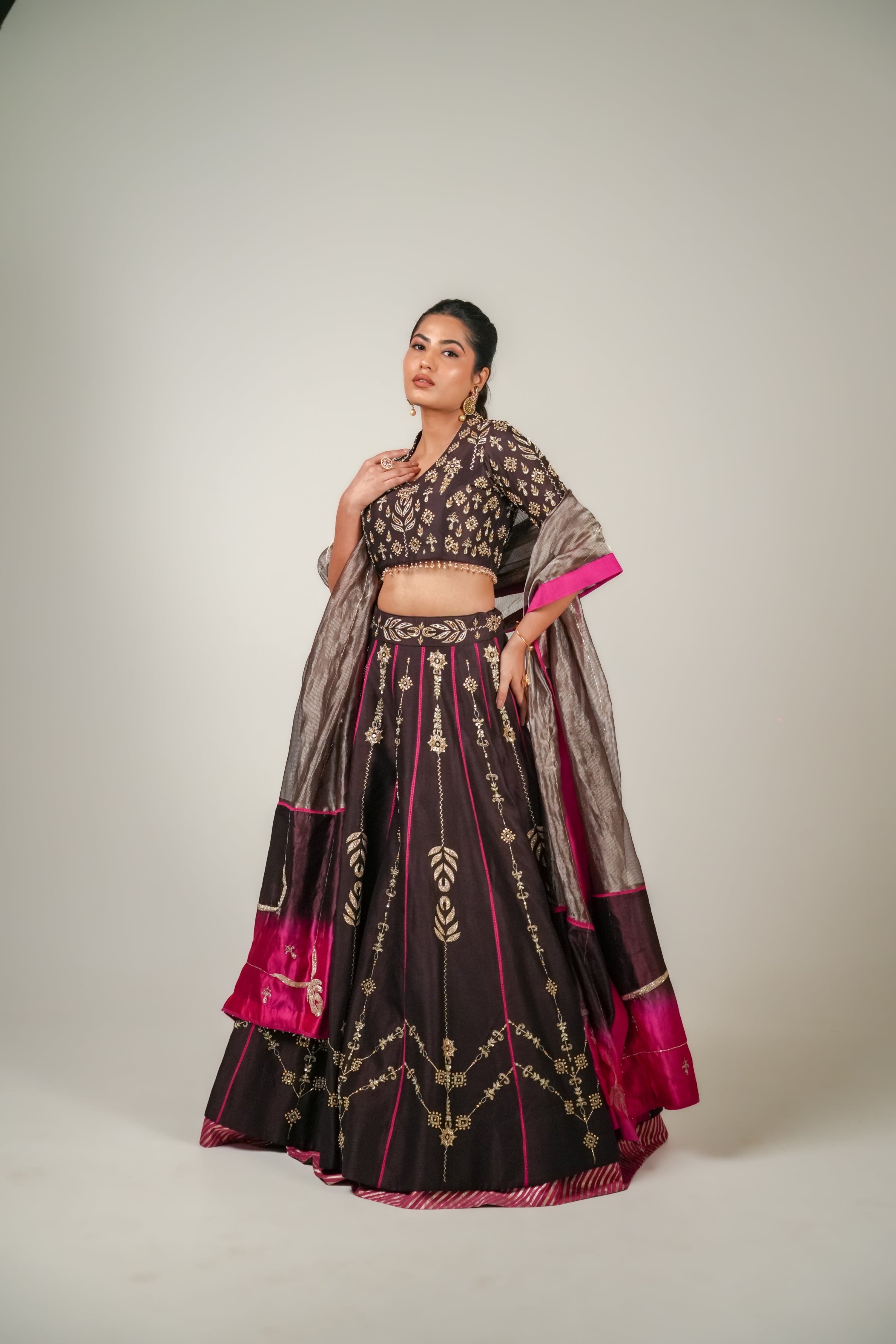 The Dagina | Brown-Pink Lehenga Set