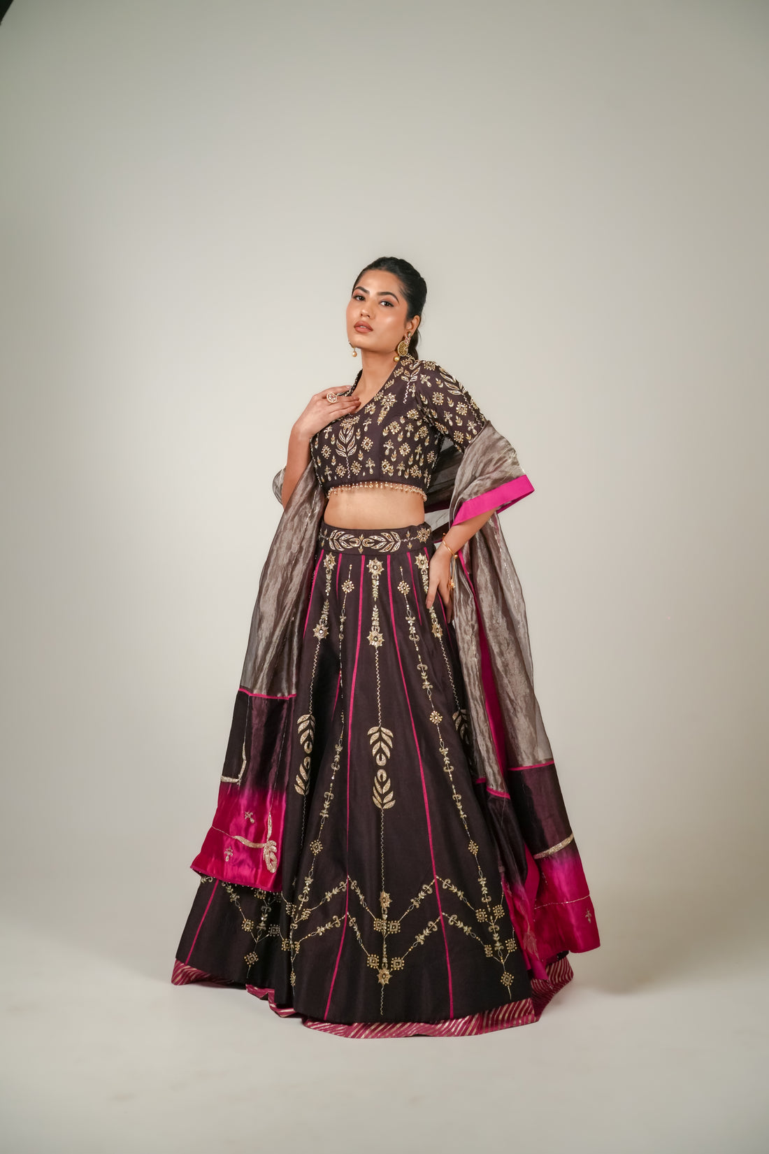 The Dagina | Brown-Pink Lehenga Set