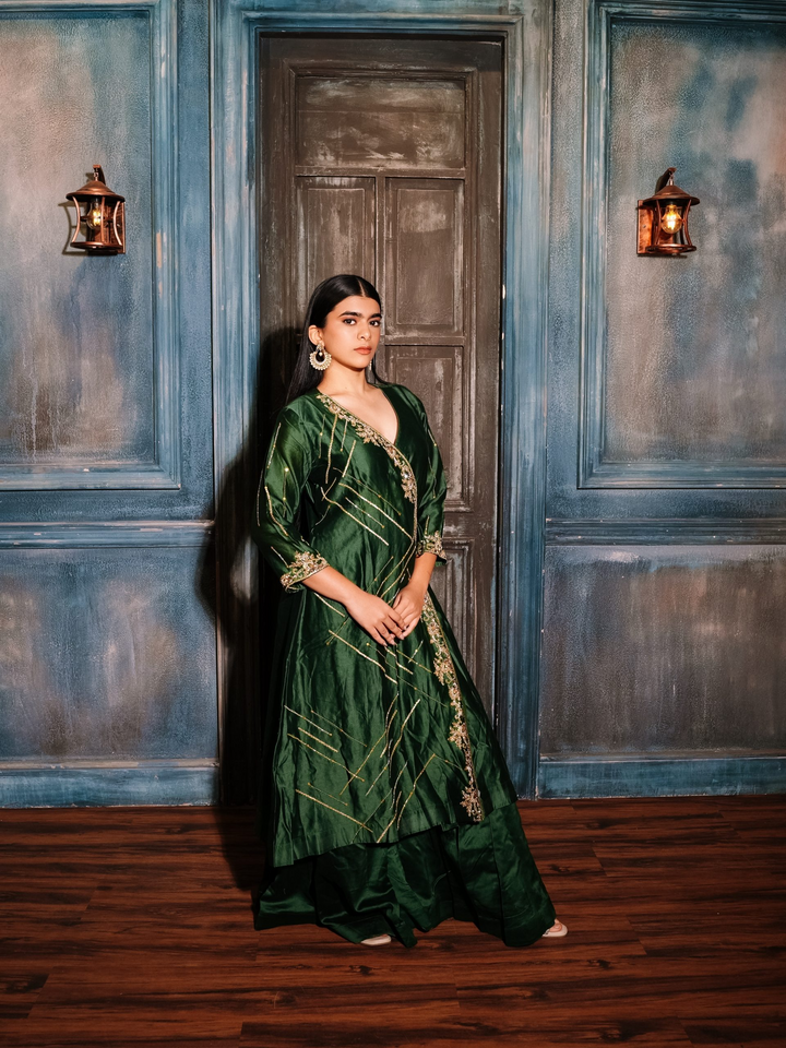 Bottle Green – Poshak