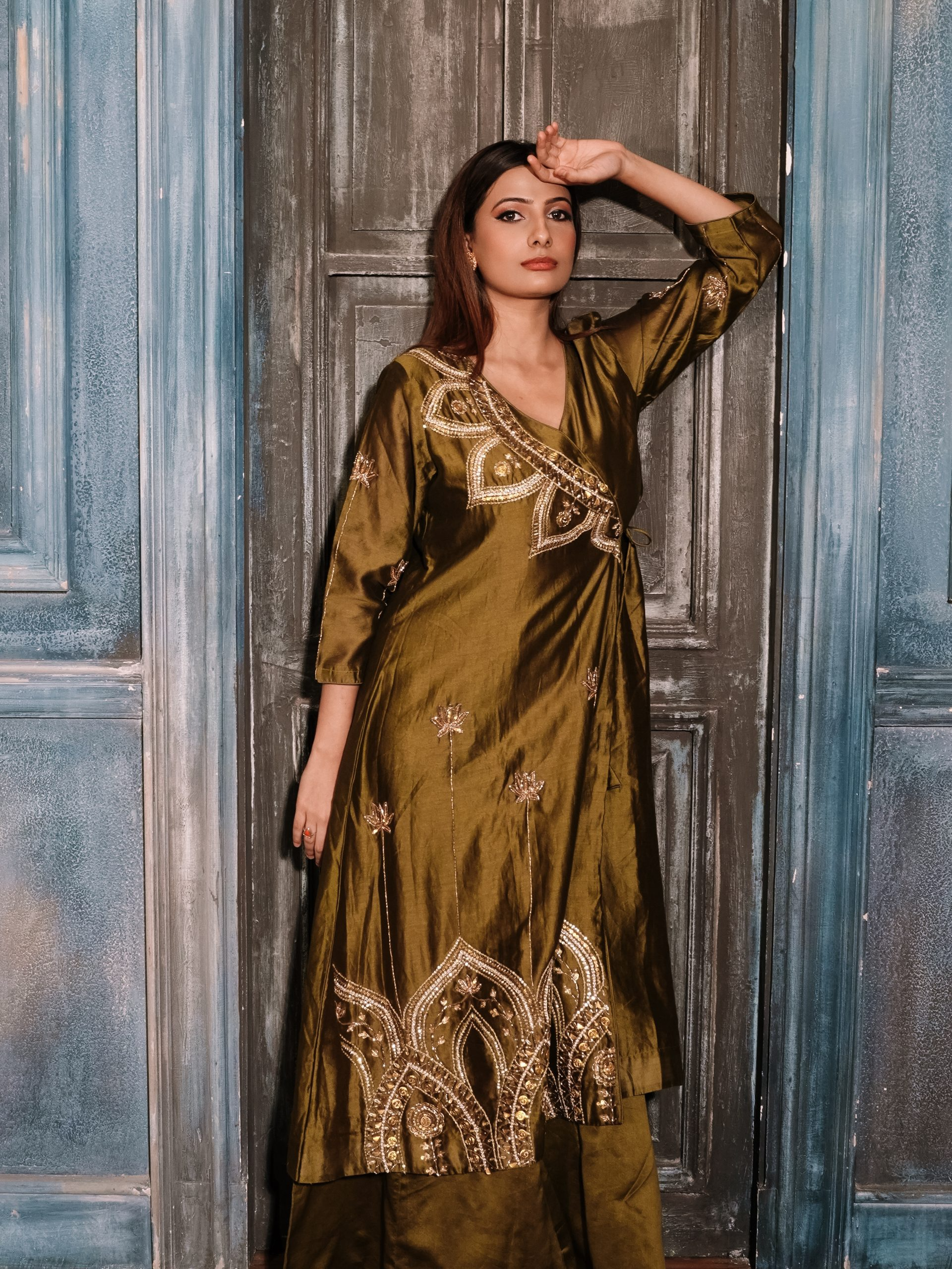 Mehendi green anghrakha – Poshak