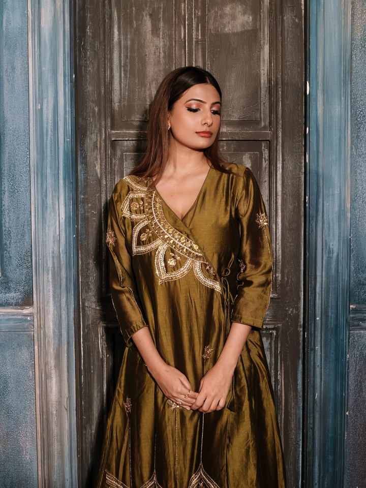 Mehendi green anghrakha – Poshak